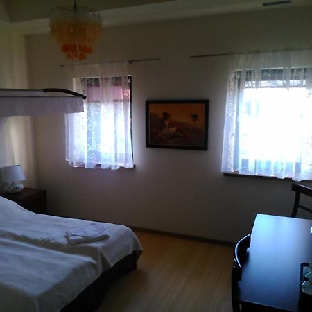 Karczma Biesiadna Bed & Breakfast Dalnia Ruang foto