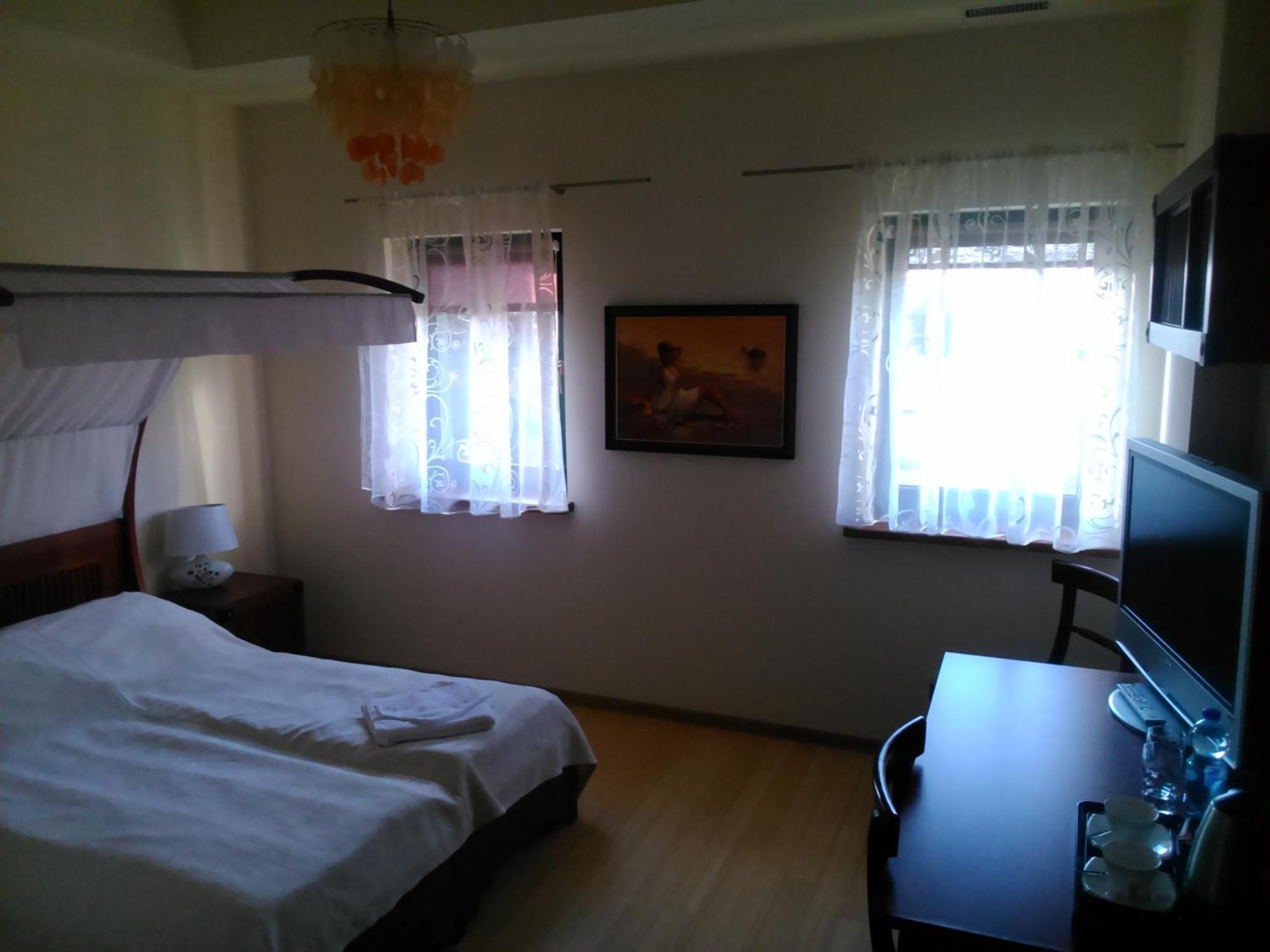 Karczma Biesiadna Bed & Breakfast Dalnia Ruang foto