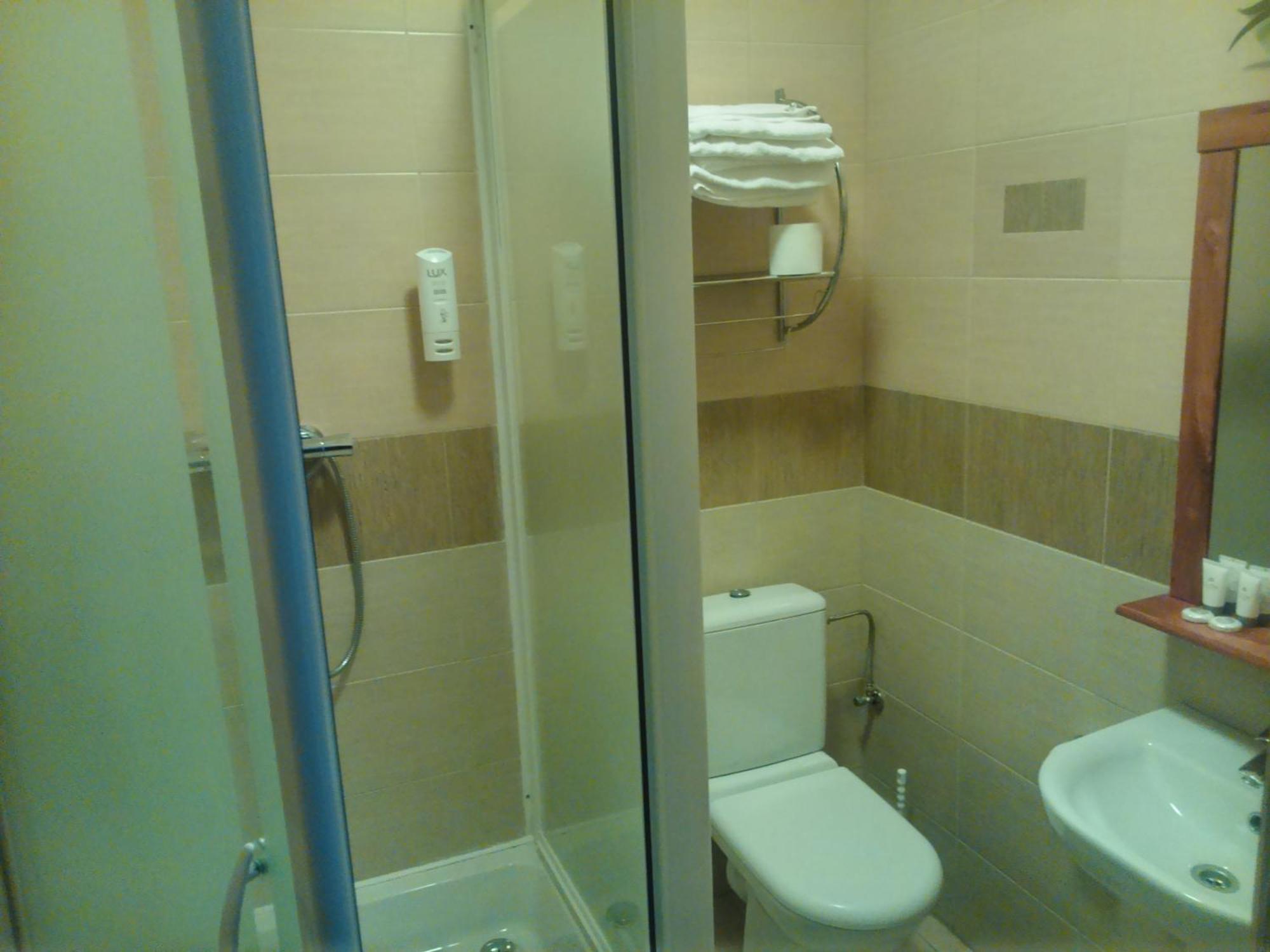 Karczma Biesiadna Bed & Breakfast Dalnia Ruang foto