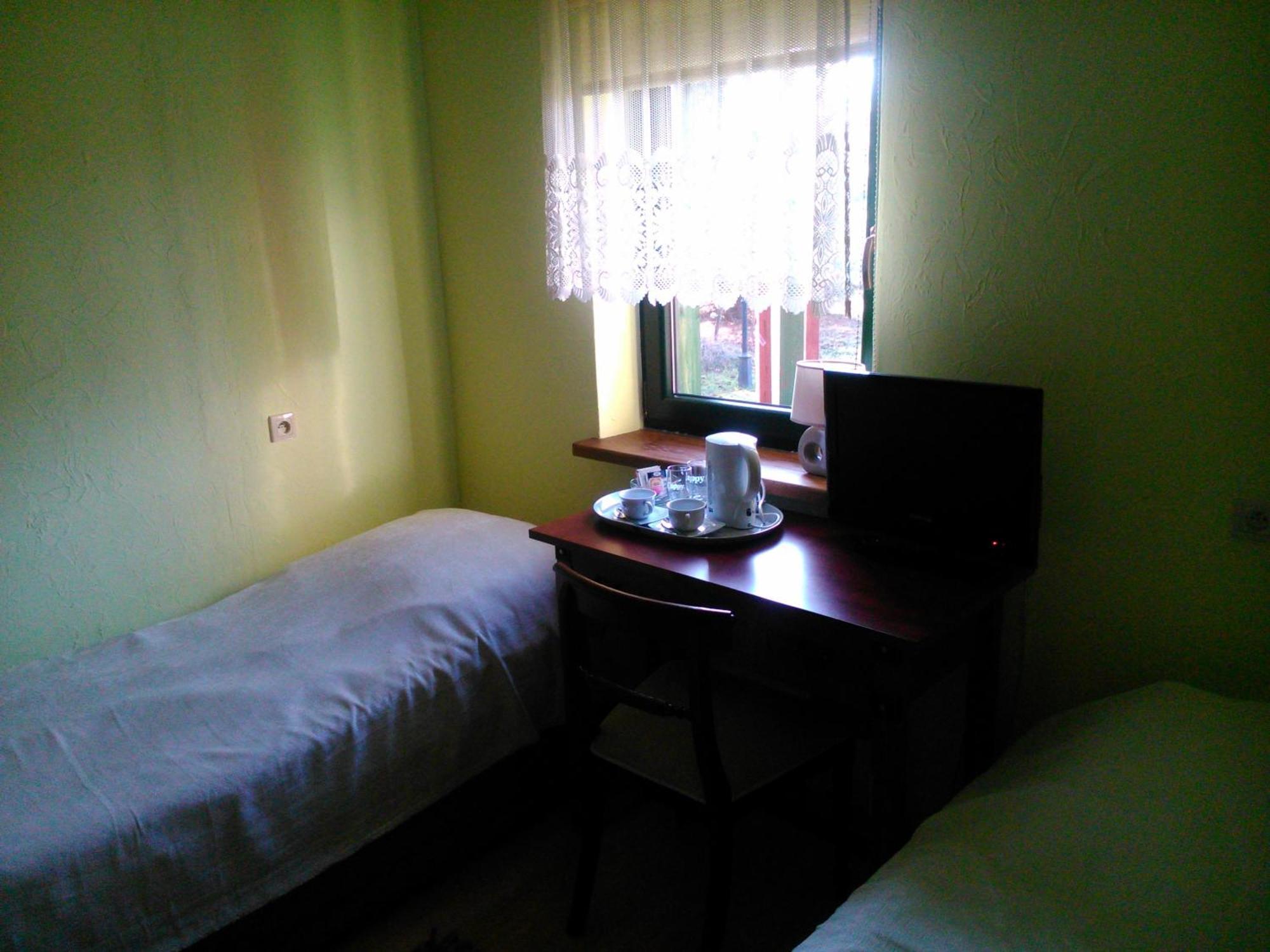 Karczma Biesiadna Bed & Breakfast Dalnia Ruang foto