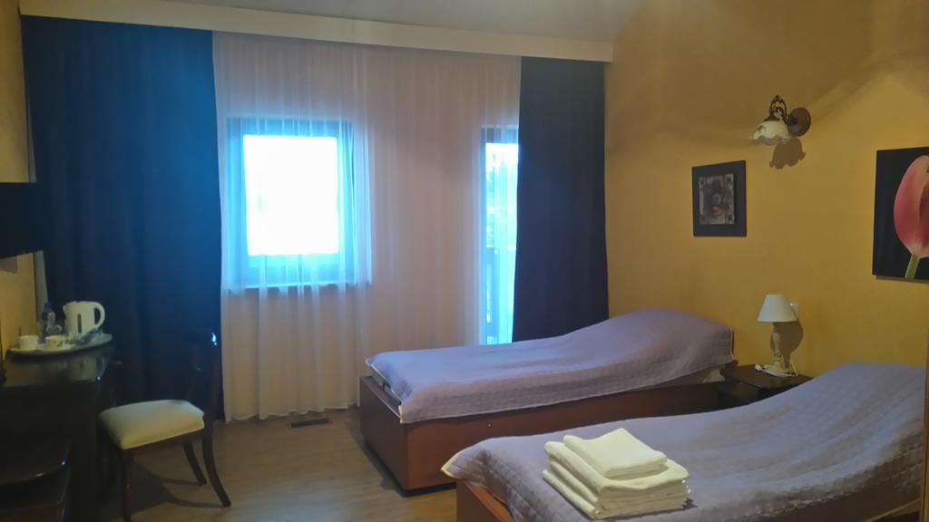 Karczma Biesiadna Bed & Breakfast Dalnia Bagian luar foto