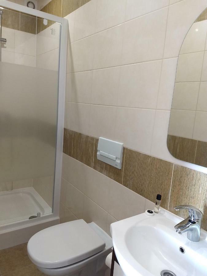 Karczma Biesiadna Bed & Breakfast Dalnia Bagian luar foto