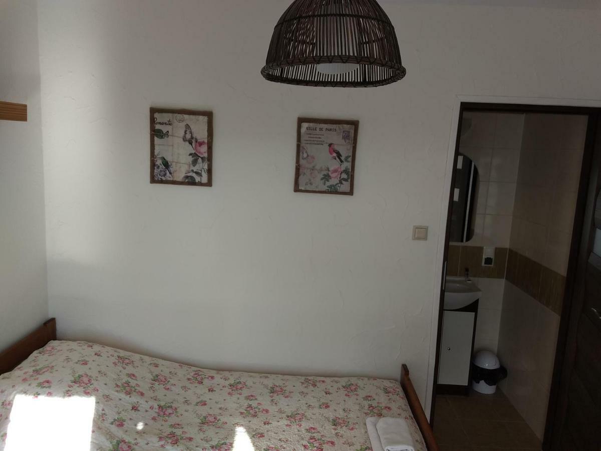 Karczma Biesiadna Bed & Breakfast Dalnia Bagian luar foto